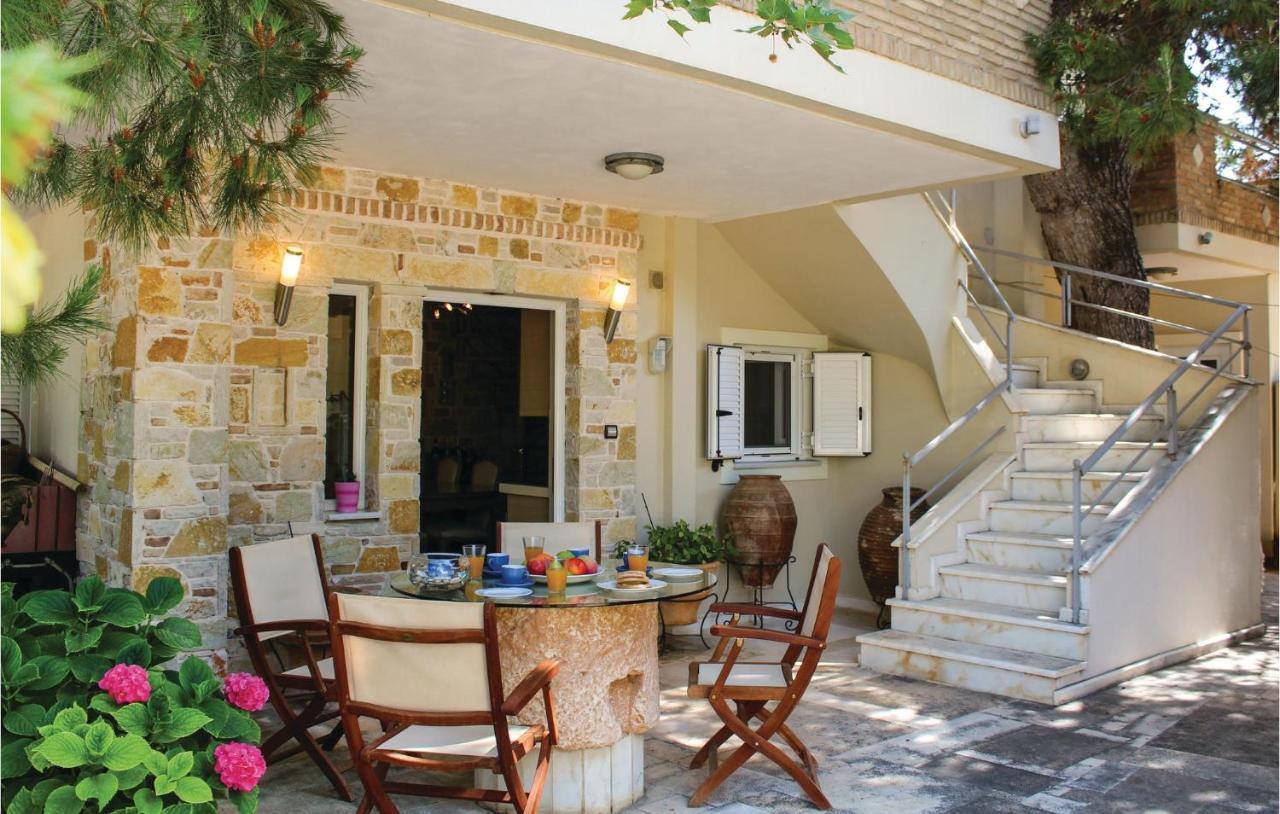 Amazing Home In Artemida With Kitchen Luaran gambar