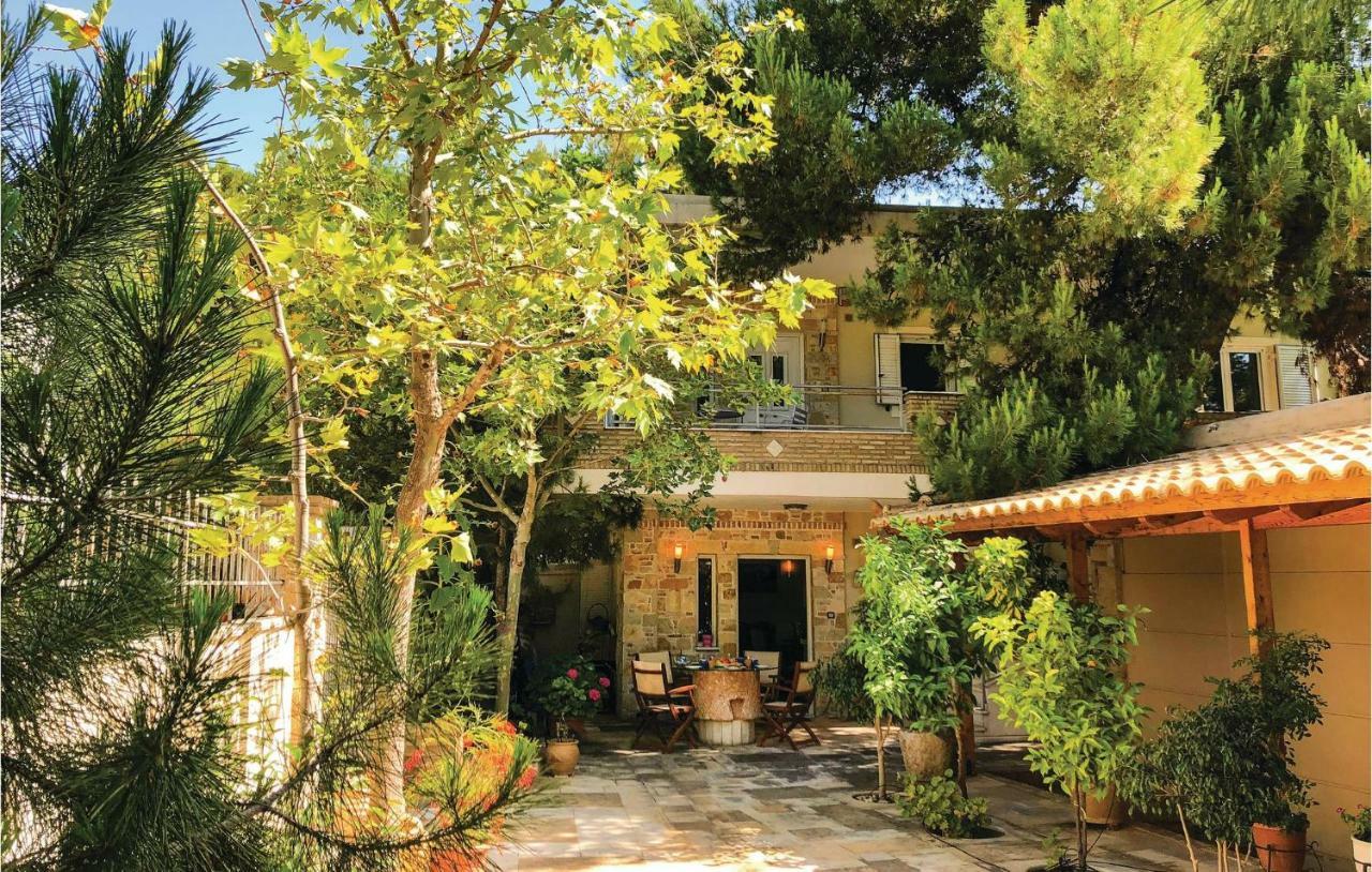 Amazing Home In Artemida With Kitchen Luaran gambar